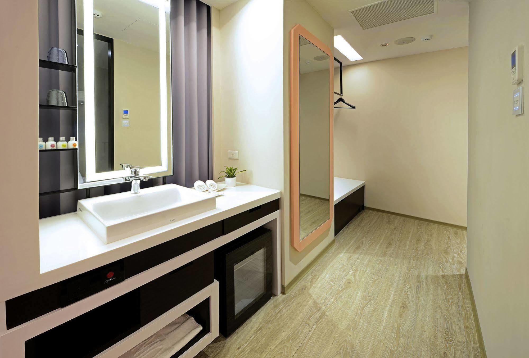 Uinn Business Hotel-Shihlin Taipéi Exterior foto